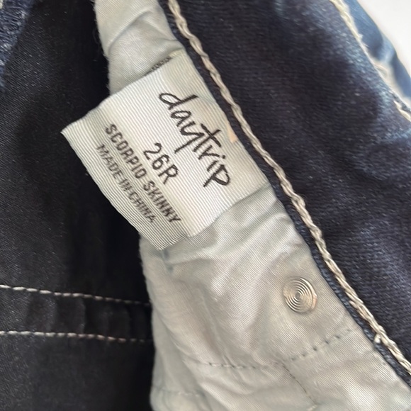 Daytrip Scorpio Skinny Jeans Size 26R - Picture 5 of 11